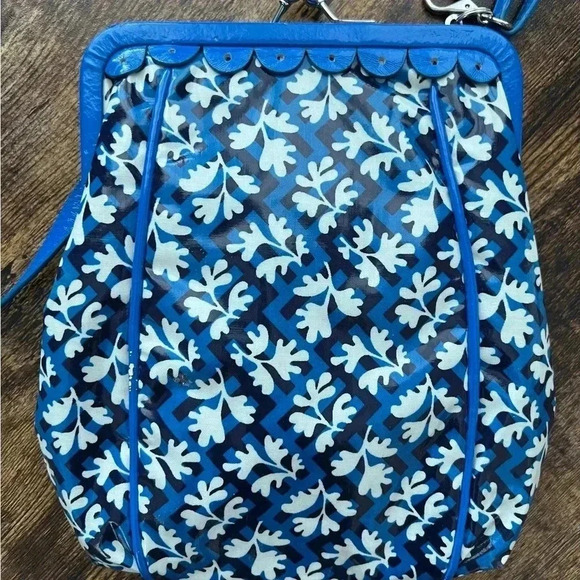 Frill by Vera Bradley, Blue Lagoon, crossbody purse - Picture 9 of 12